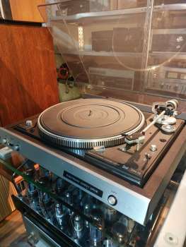 Preview: DUAL 714 Q  mit Ortofon UMB 60 direct drive Strobo Halbautomat Front silber